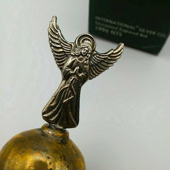Vintage 1996 Silverplated Engraved Bell "Christmas 1996" International Silver Co - Picture 7 of 8